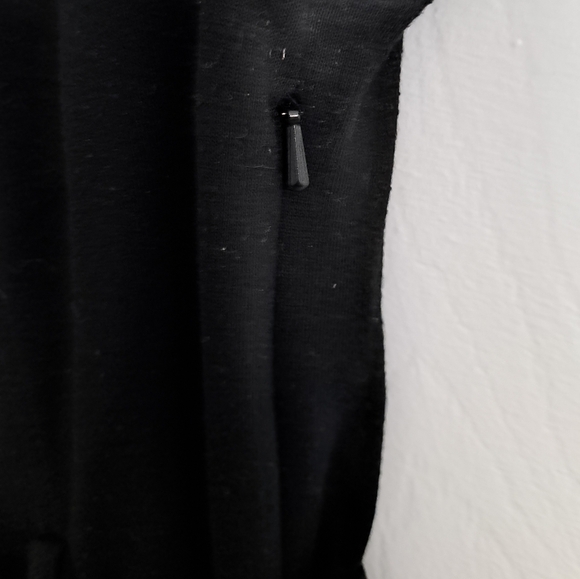 H&M belted dress w/ pockets - Picture 3 of 4